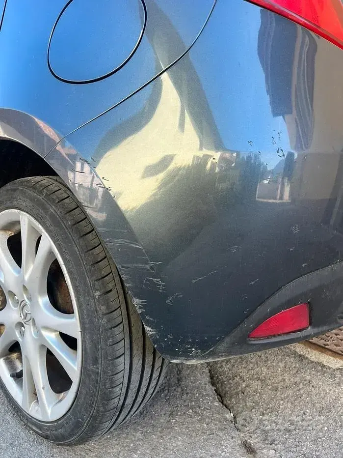 Begagnad Mazda 2 86 HK (63 kW) 2008 Grå Halvkombi