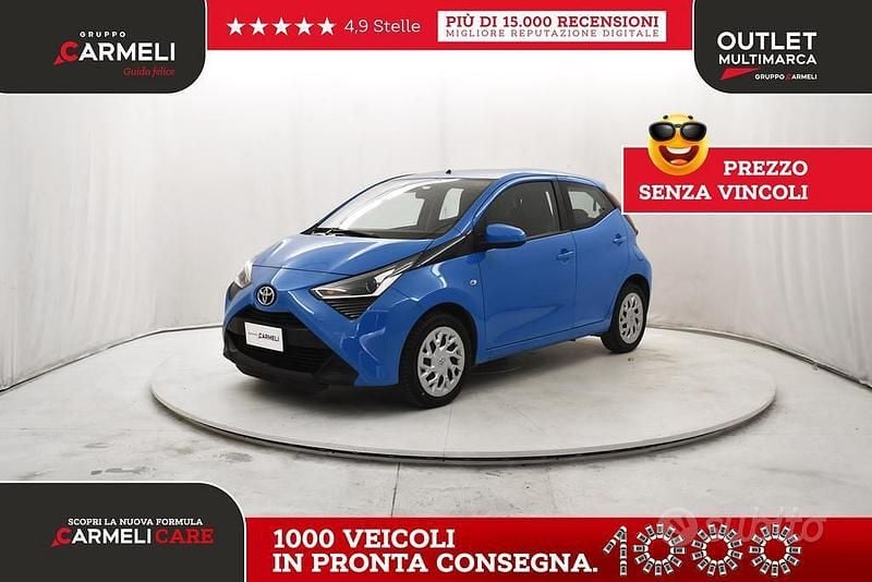 Usata Toyota Aygo Cool 72 CV (52 kW) 2019 Blu Utilitaria