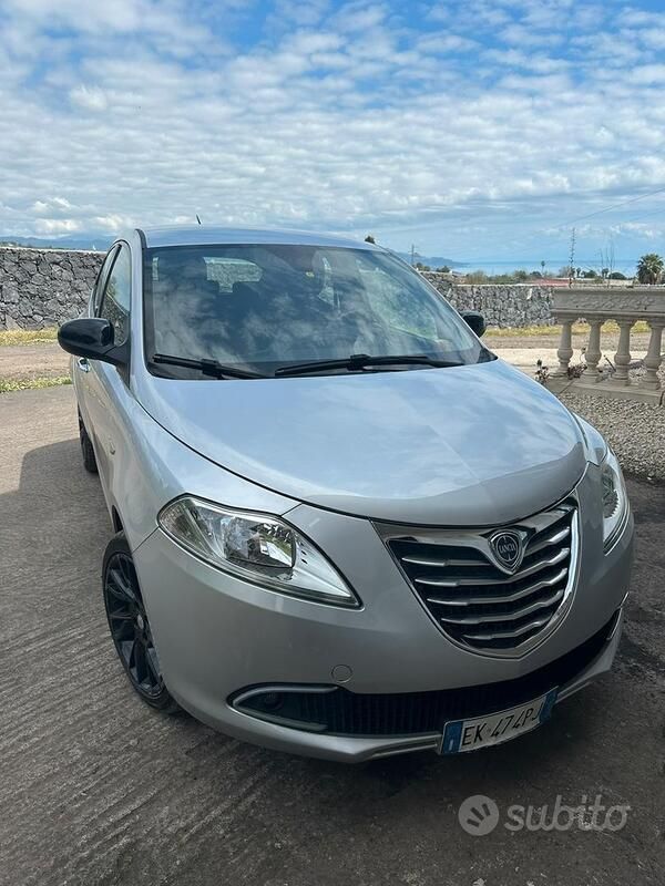 Usata Lancia Ypsilon 69 CV (50 kW) 2014 Utilitaria