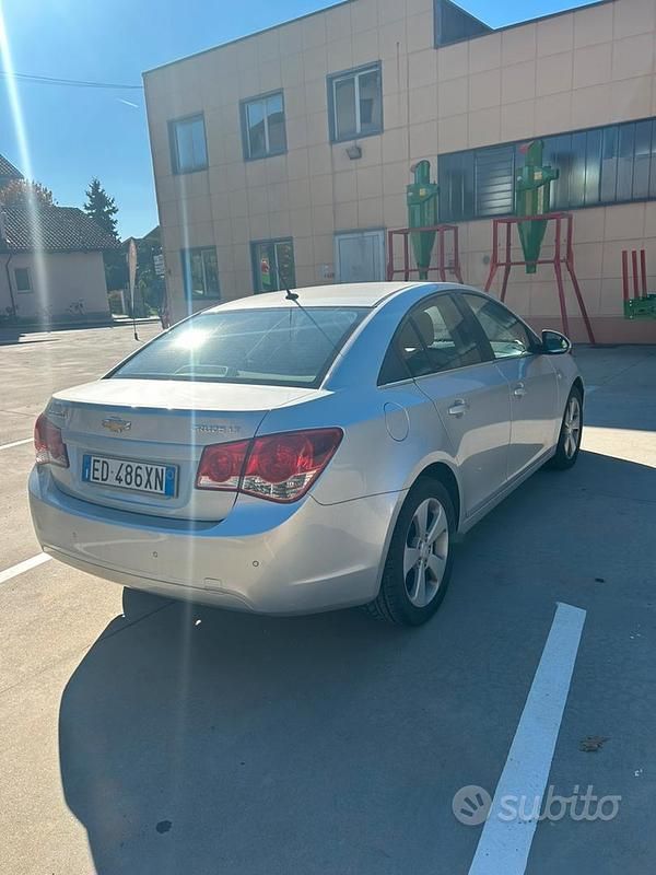 Usata Chevrolet Cruze LT 150 CV (110 kW) 2010 Grigio Berlina