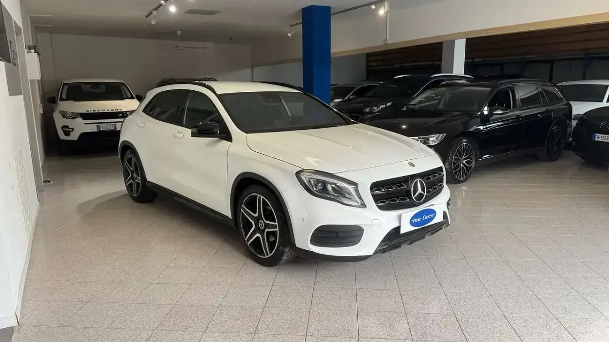Usata Mercedes GLA200 Premium 136 CV (100 kW) 2019 Bianco SUV