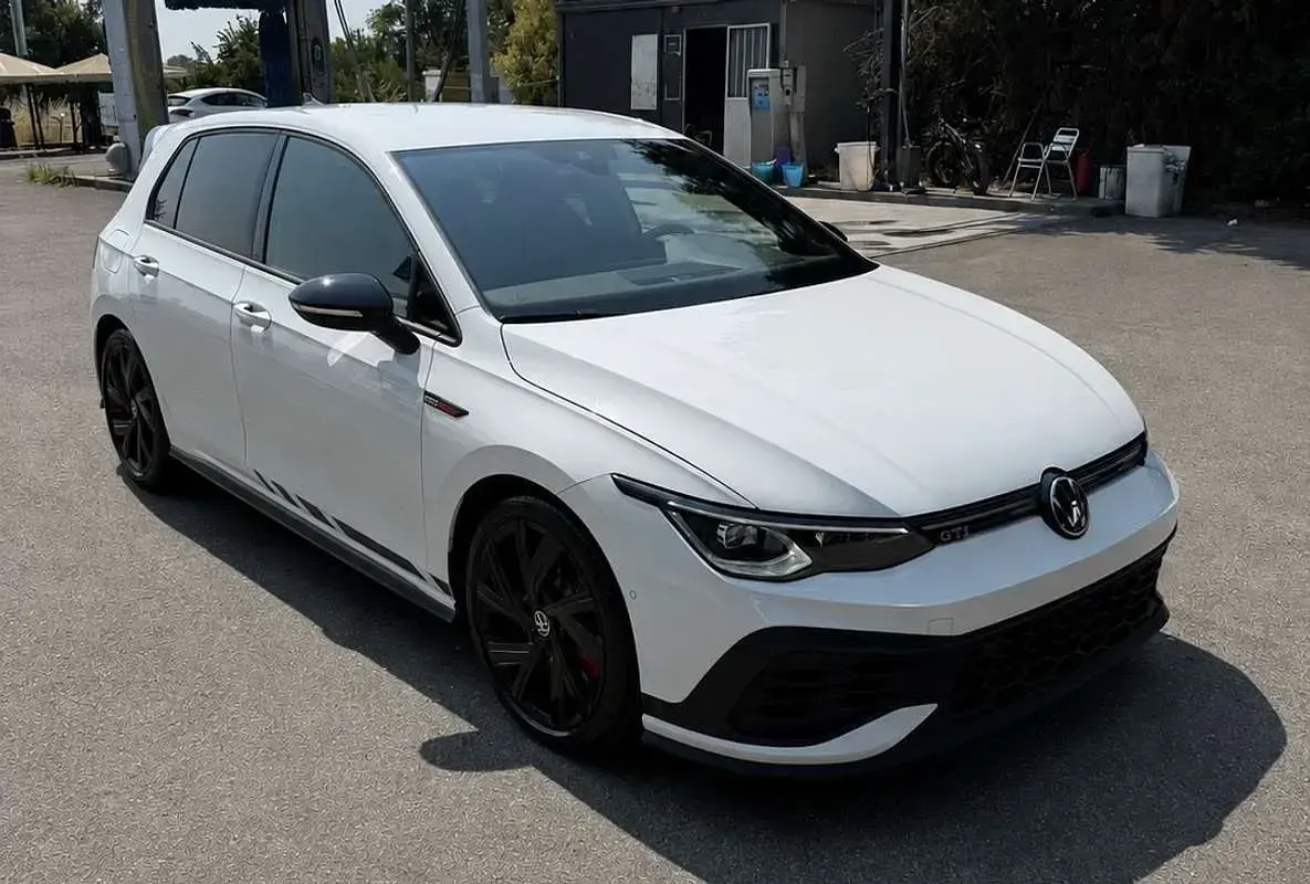 Usata VW Golf VIII GTI Clubsport 300 CV (220 kW) 2022 Bianco Berlina
