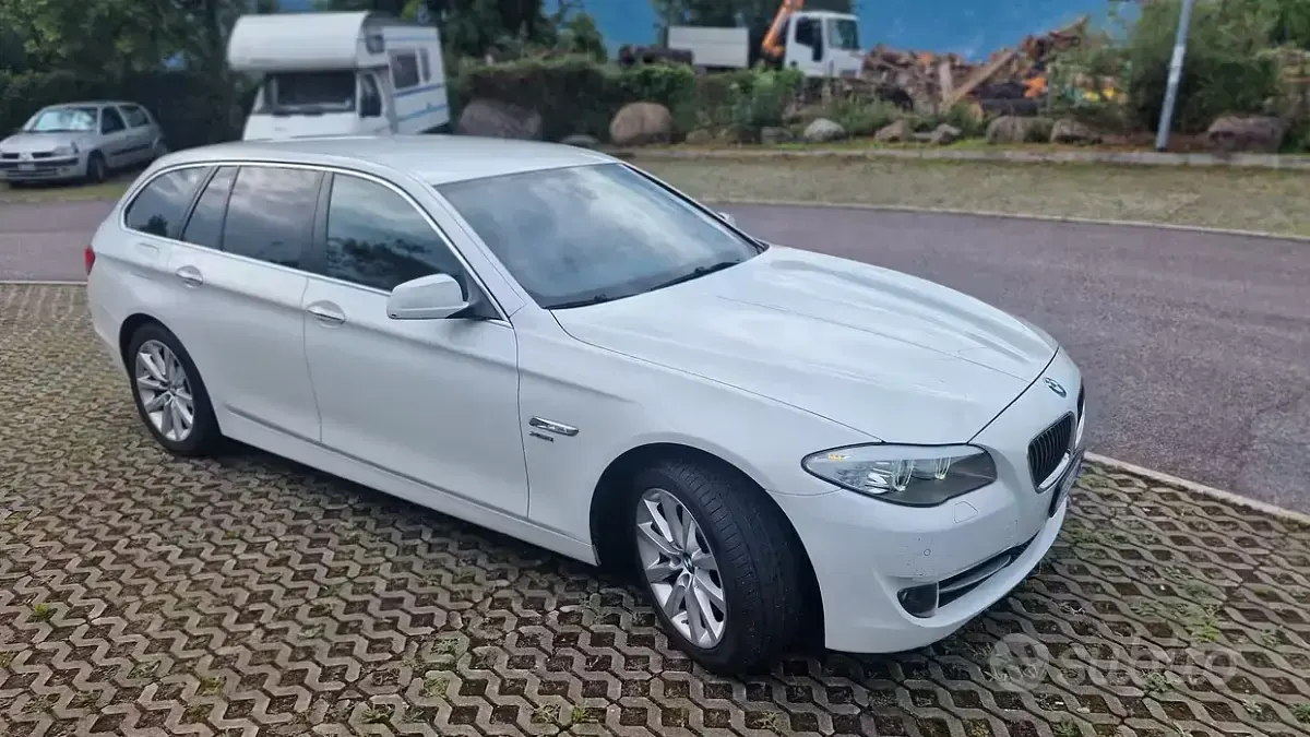 Usata BMW 525 218 CV (160 kW) 2011 Bianco Berlina