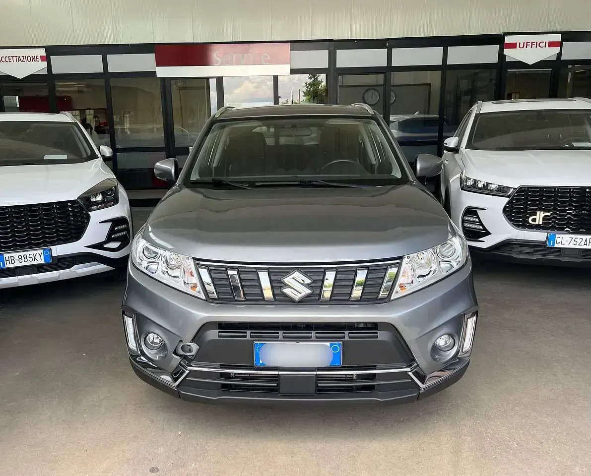 Usata Suzuki Vitara 111 CV (81 kW) 2019 Grigio SUV