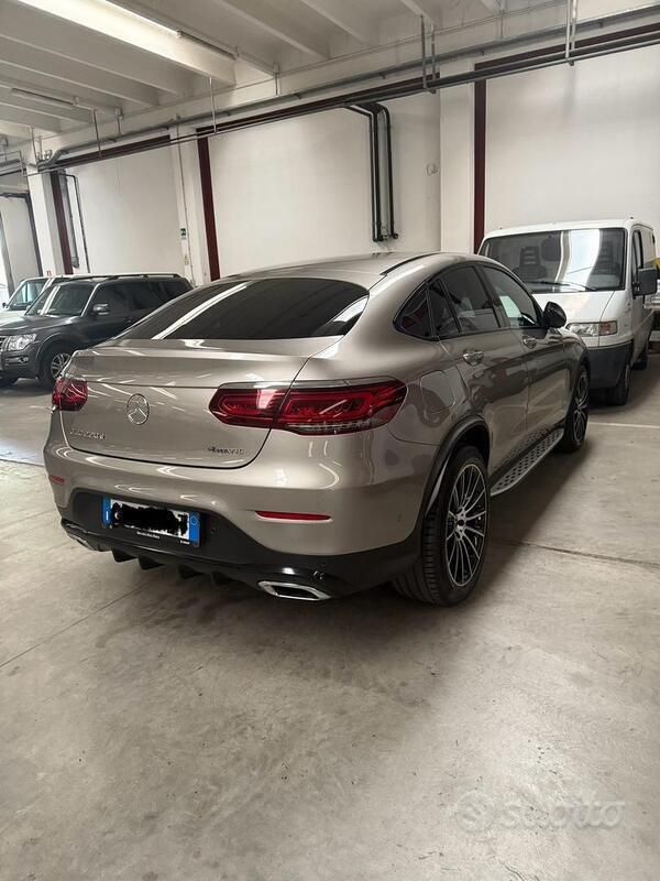 Usata Mercedes GLC220 194 CV (142 kW) 2020 Grigio Coupé