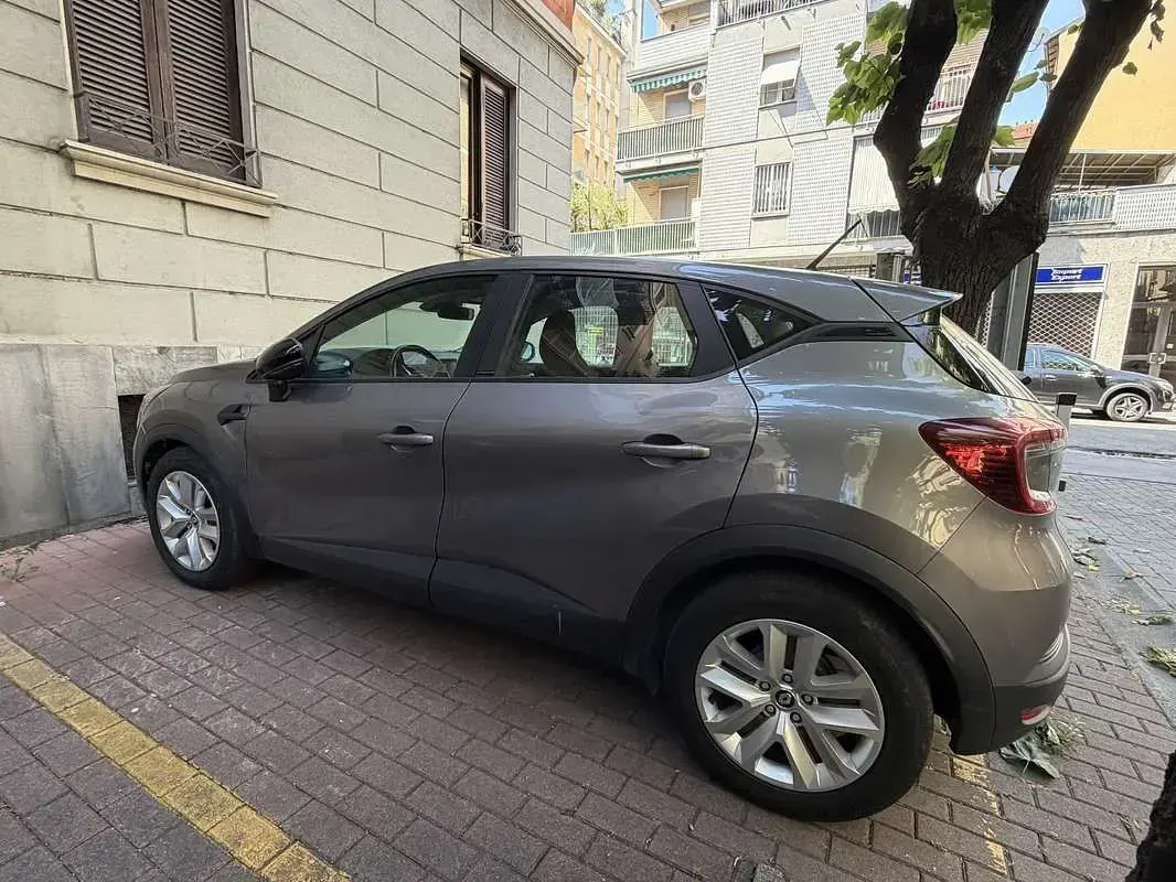 Usata Renault Captur Zen 94 CV (69 kW) 2021 SUV