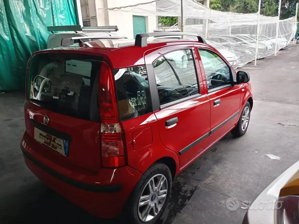 Usata Fiat Panda Dynamic 69 CV (50 kW) 2012 Rosso Utilitaria