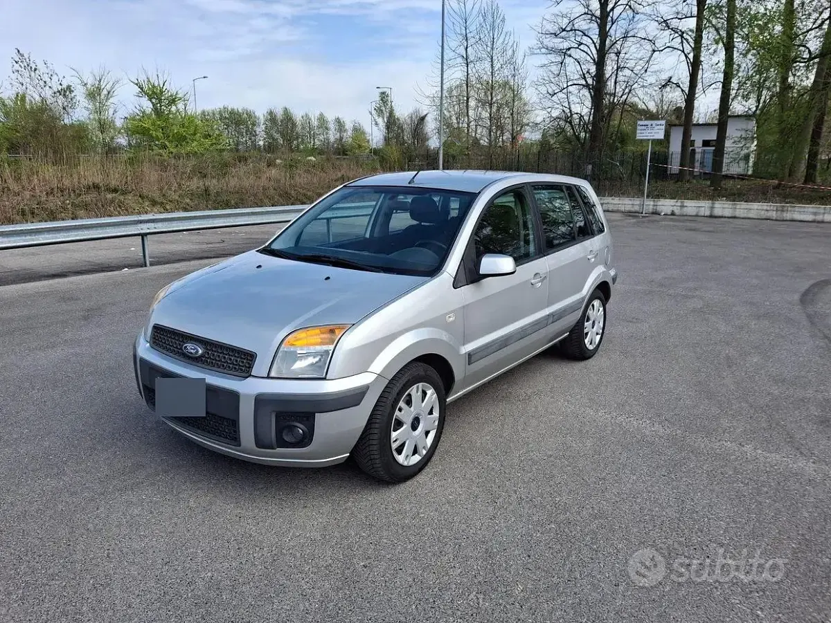 Usata Ford Fusion 80 CV (58 kW) 2007 Grigio Utilitaria