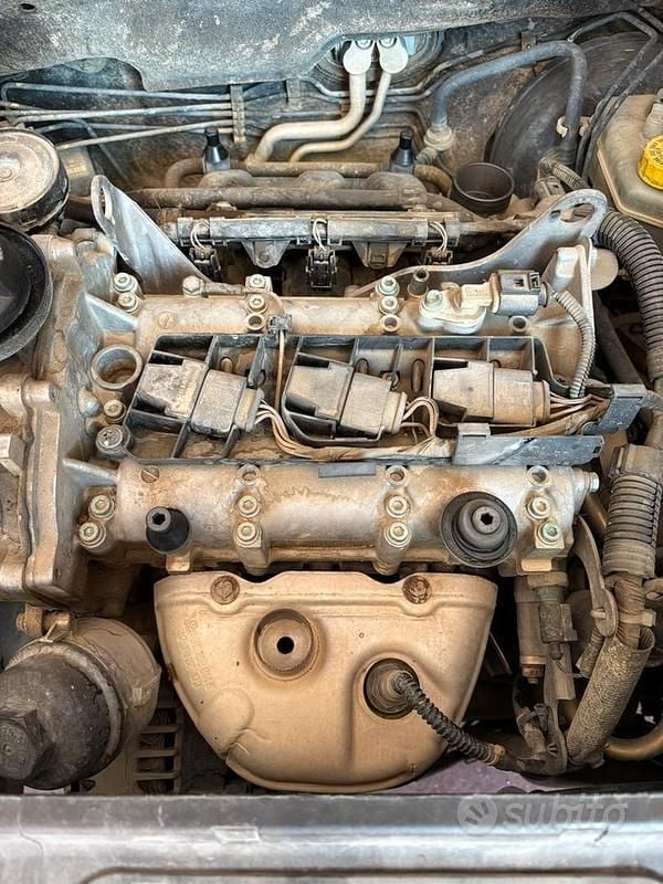 Usata VW Polo 64 CV (47 kW) 2001 Grigio Berlina