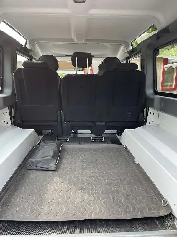 Usata Land Rover Defender 122 CV (89 kW) 2014 Station wagon