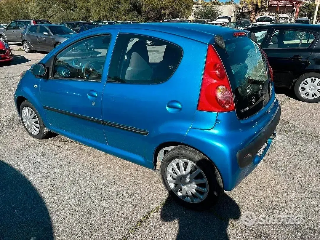 Usata Peugeot 107 68 CV (50 kW) 2008 Blu Utilitaria