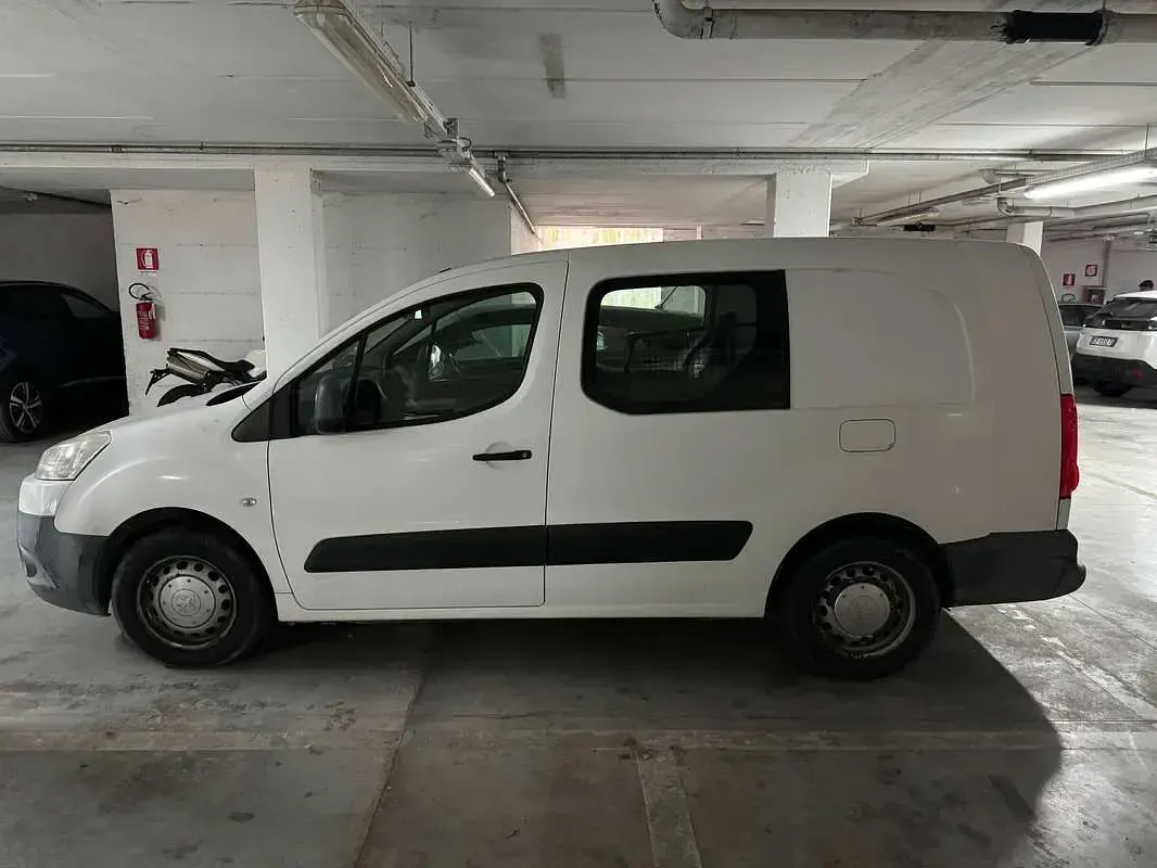 Usata Peugeot TePee Premium 90 CV (66 kW) 2009 Bianco Station wagon