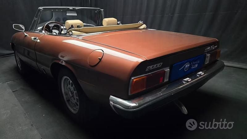 Usata Alfa Romeo Spider Veloce 130 CV (95 kW) 1981 Marrone Cabrio