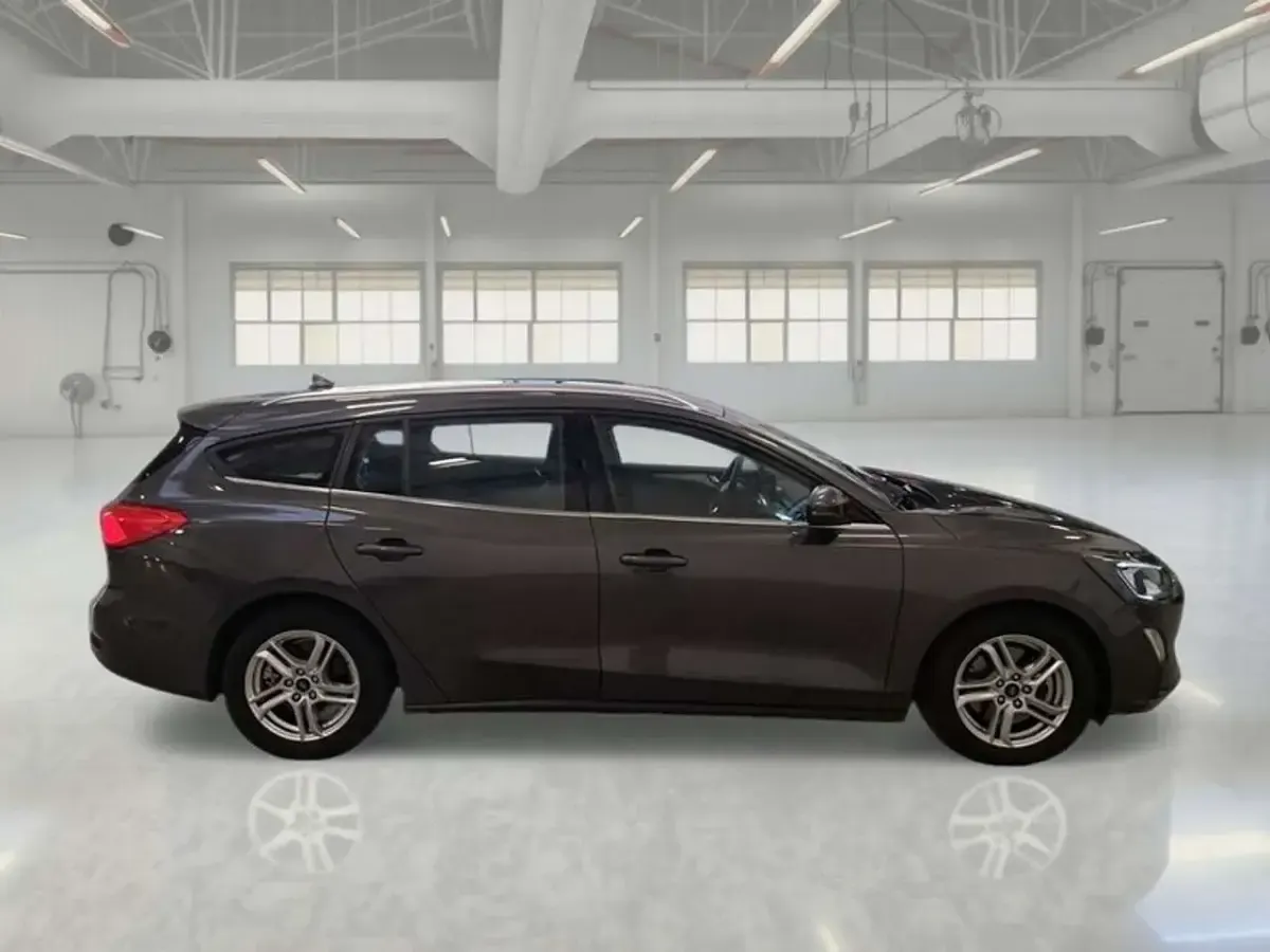 Usata Ford Focus Business Edition 125 CV (91 kW) 2021 Grigio Station wagon