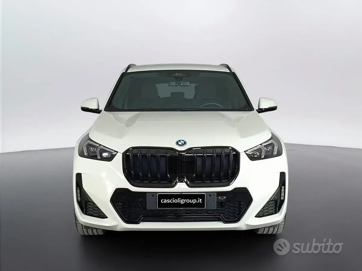 Usata BMW X1 M Sport 136 CV (100 kW) 2025 Alpinweiss iii pastello SUV