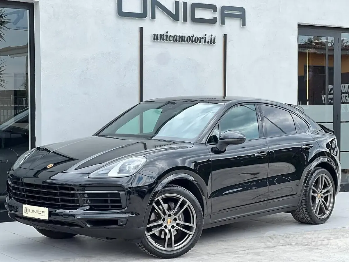 Usata Porsche Cayenne 340 CV (250 kW) 2022 Nero SUV