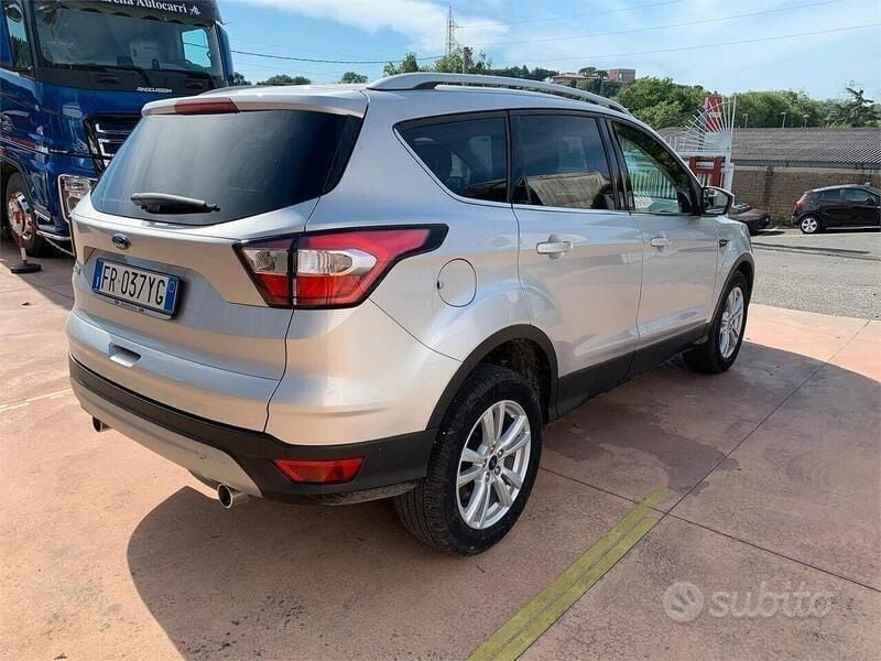 Usata Ford Kuga Business Edition 120 CV (88 kW) 2018 Argento SUV