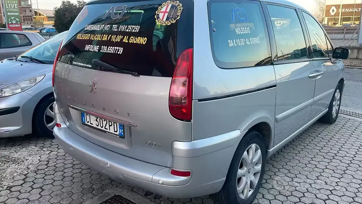 Usata Peugeot 807 128 CV (94 kW) 2004 Monovolume
