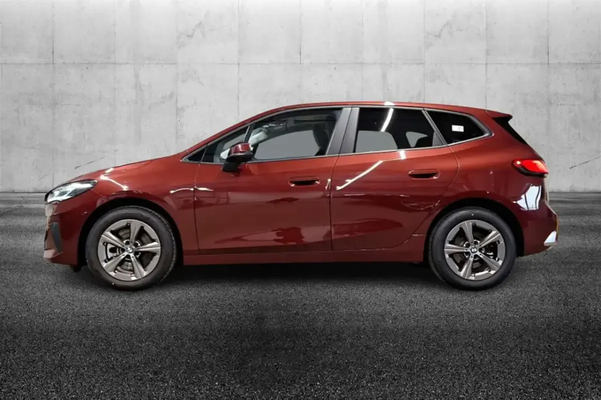 Usata BMW 223 Active Tourer 218 CV (160 kW) 2023 Rosso Monovolume
