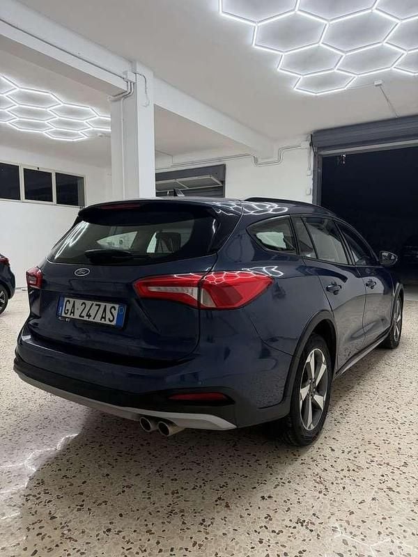 Usata Ford Focus Active 120 CV (88 kW) 2020 Blu/azzurro Station wagon