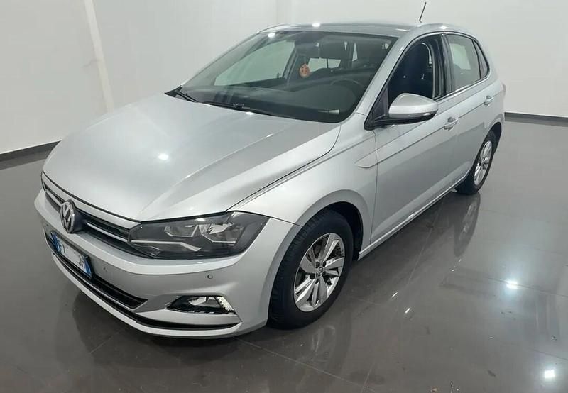Usata VW Polo Comfortline 80 CV (58 kW) 2019 Argento Utilitaria