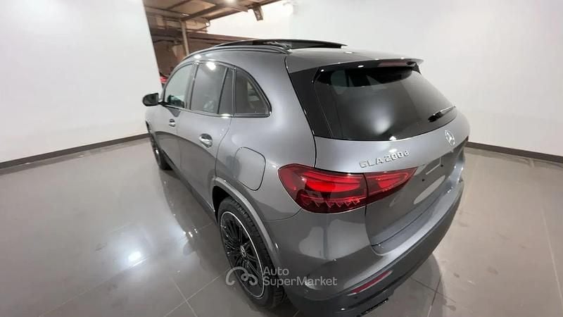Nuova Mercedes GLA200 AMG line 150 CV (110 kW) 2026 Gray SUV