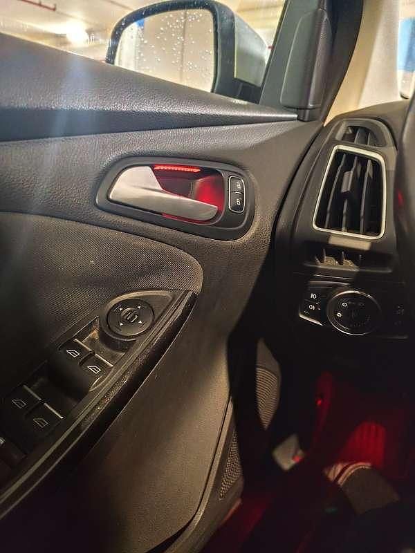 Usata Ford Focus Business Edition 120 CV (88 kW) 2015 Station wagon