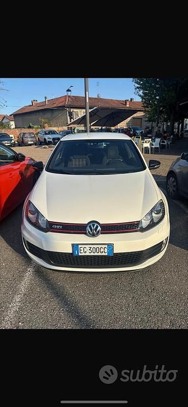 Bianco Usata 2011 VW Golf VI GTI Tre volumi | 11.000 € (Buon prezzo) - Immagine 1/4
