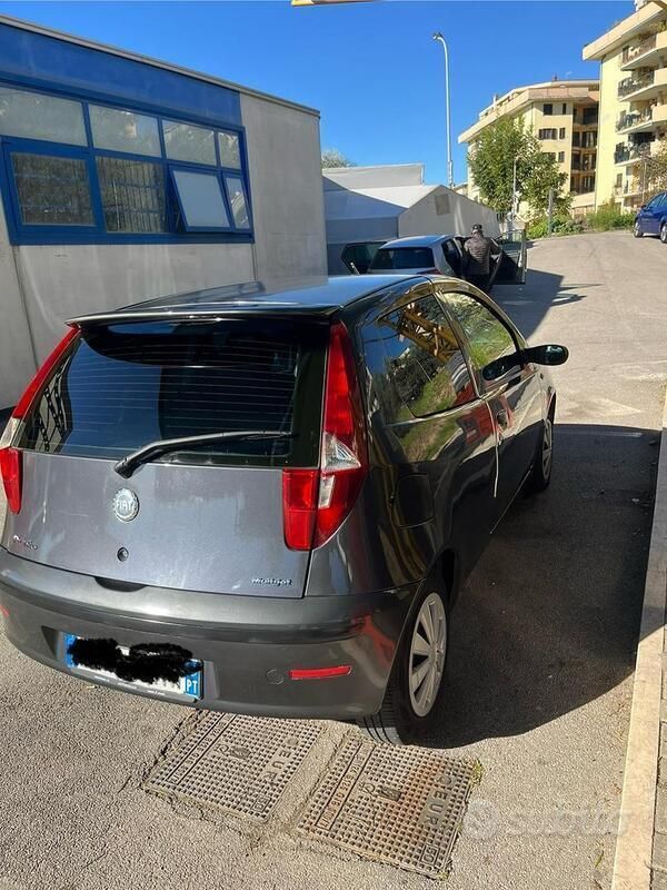 Usata Fiat Punto 2003 Nero Utilitaria
