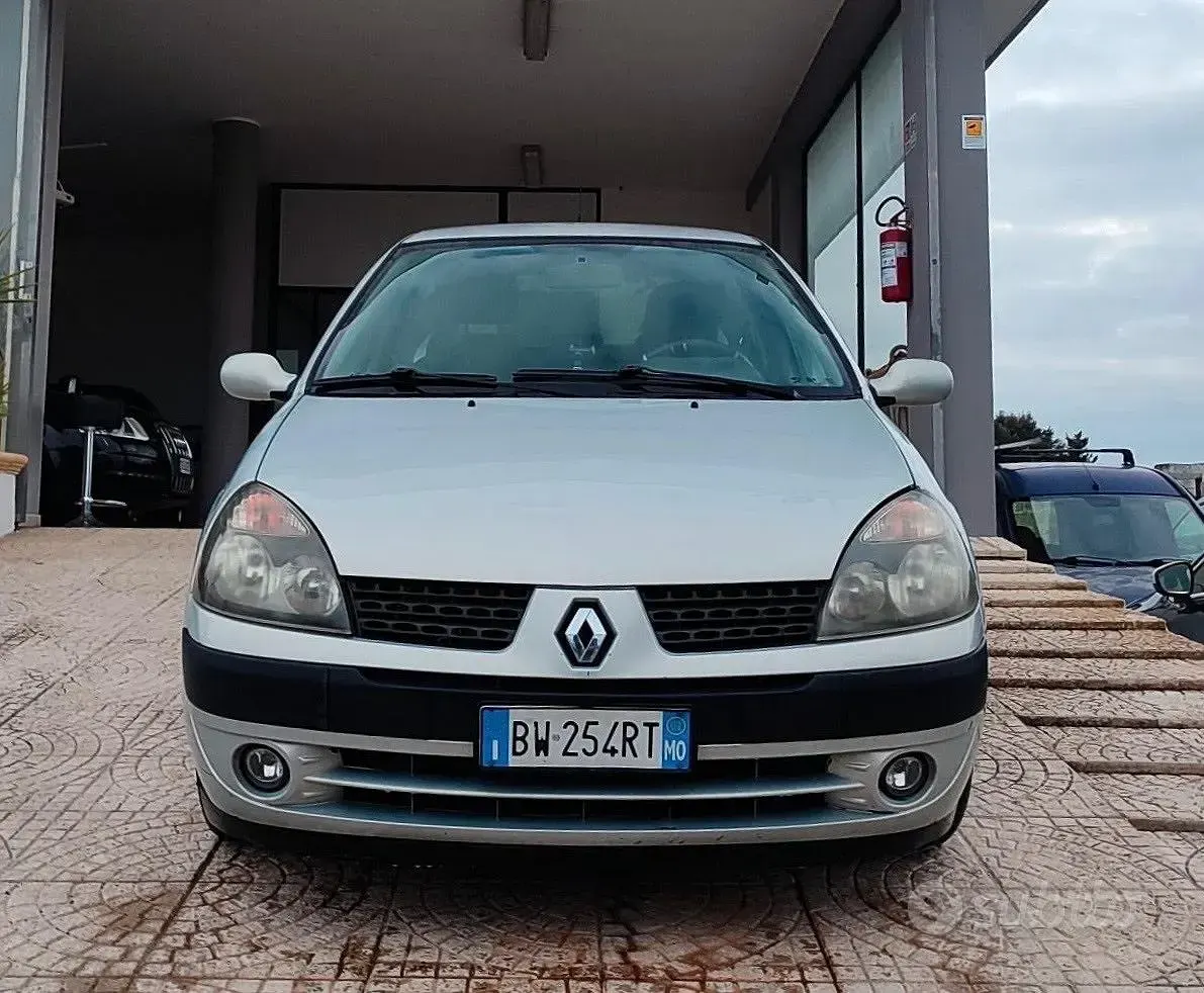 Brugt Renault Clio II Dynamique 75 HK (55 kW) 2002 Blå Sedan