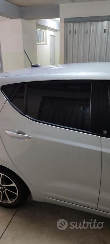 Usata Hyundai i10 65 CV (47 kW) 2020 Grigio Utilitaria
