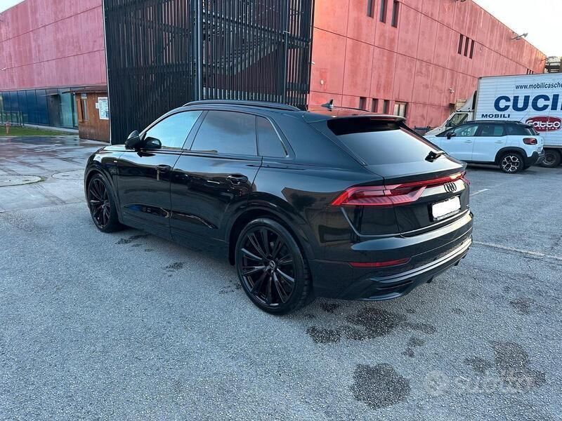 Usata Audi Q8 S-Line 2022 Nero SUV