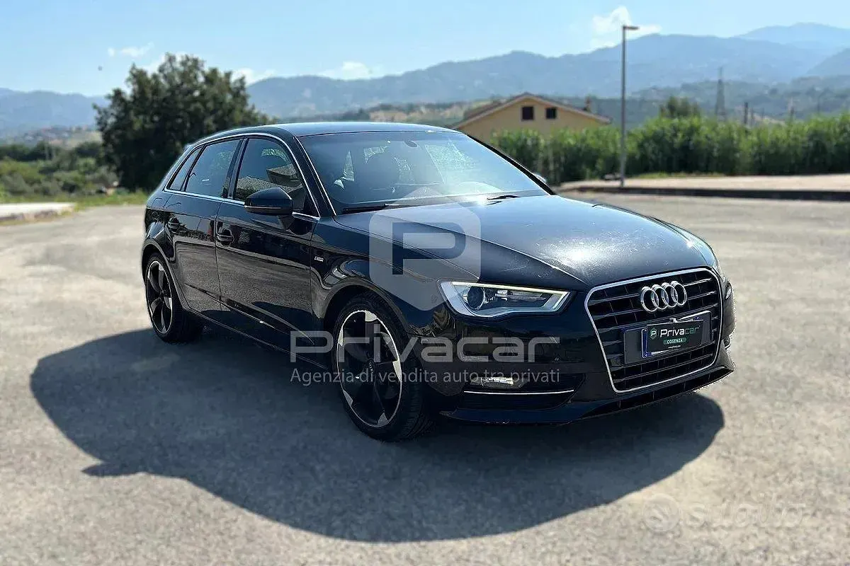 Usata Audi A3 Sportback Ambition 105 CV (77 kW) 2013 Nero Utilitaria