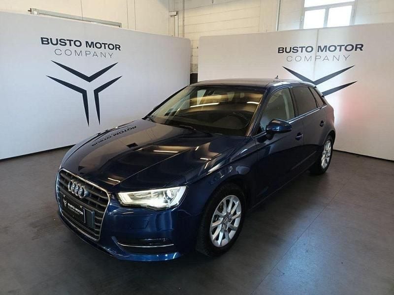 Usata Audi A3 Attraction 110 CV (80 kW) 2015 Blu / metallizzato