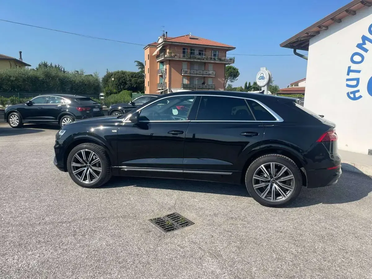 Usata Audi Q8 S-Line 231 CV (169 kW) 2023 Nero SUV