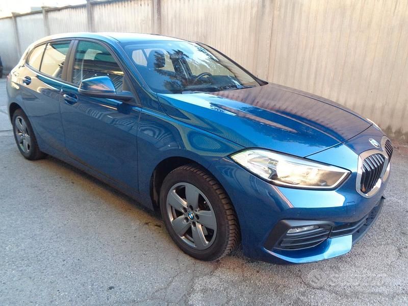 Usata BMW 116 Advantage 116 CV (85 kW) 2021 Blu Utilitaria