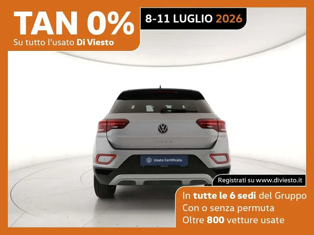 Usata VW T-Roc Life 110 CV (80 kW) 2023 Pyrit silver metallizzato nero SUV