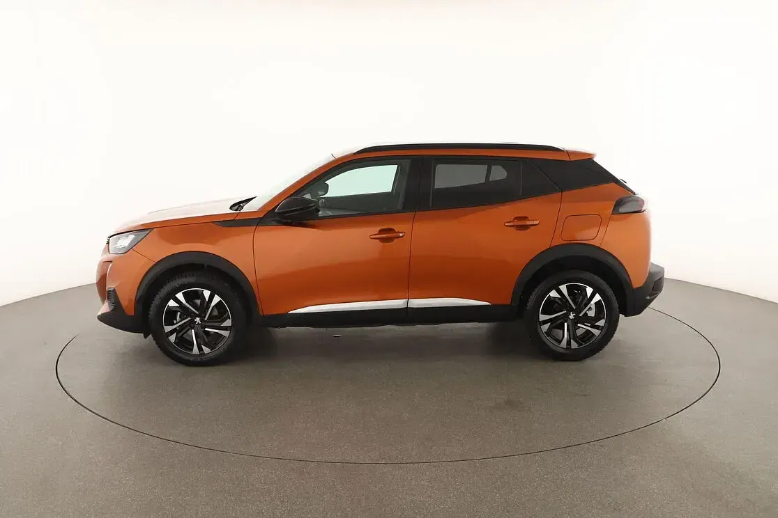 Usata Peugeot 2008 Allure 131 CV (96 kW) 2023 Arancio SUV