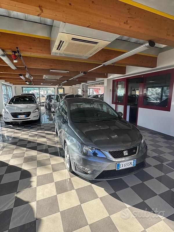 Usata Seat Ibiza FR 86 CV (63 kW) 2014 Grigio Berlina