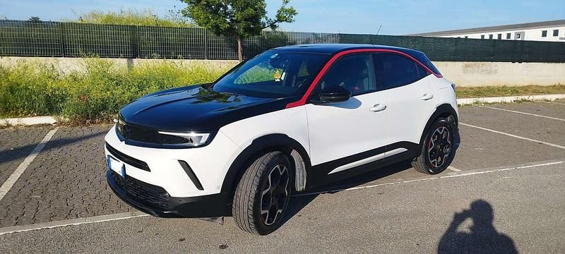 Usata Opel Mokka GS Line 101 CV (74 kW) 2021 Bianco SUV
