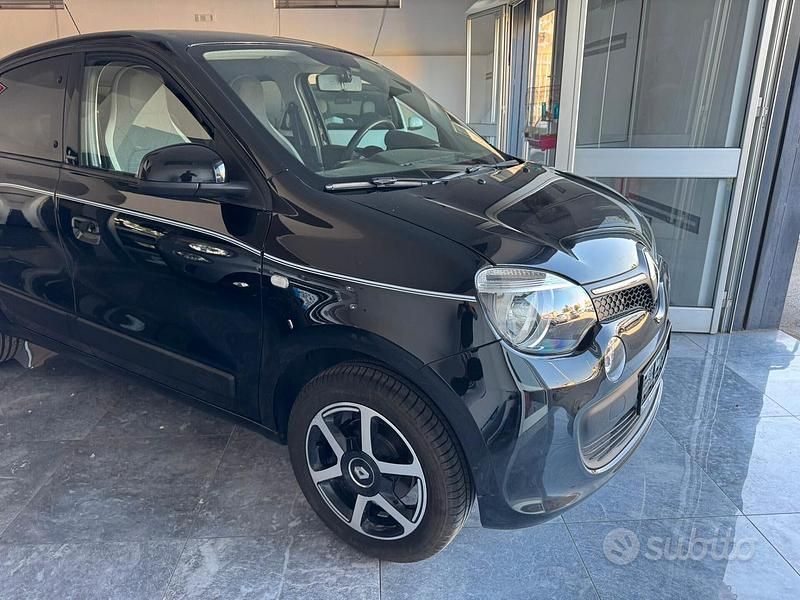 Usata Renault Twingo SE 69 CV (50 kW) 2018 Nero Utilitaria