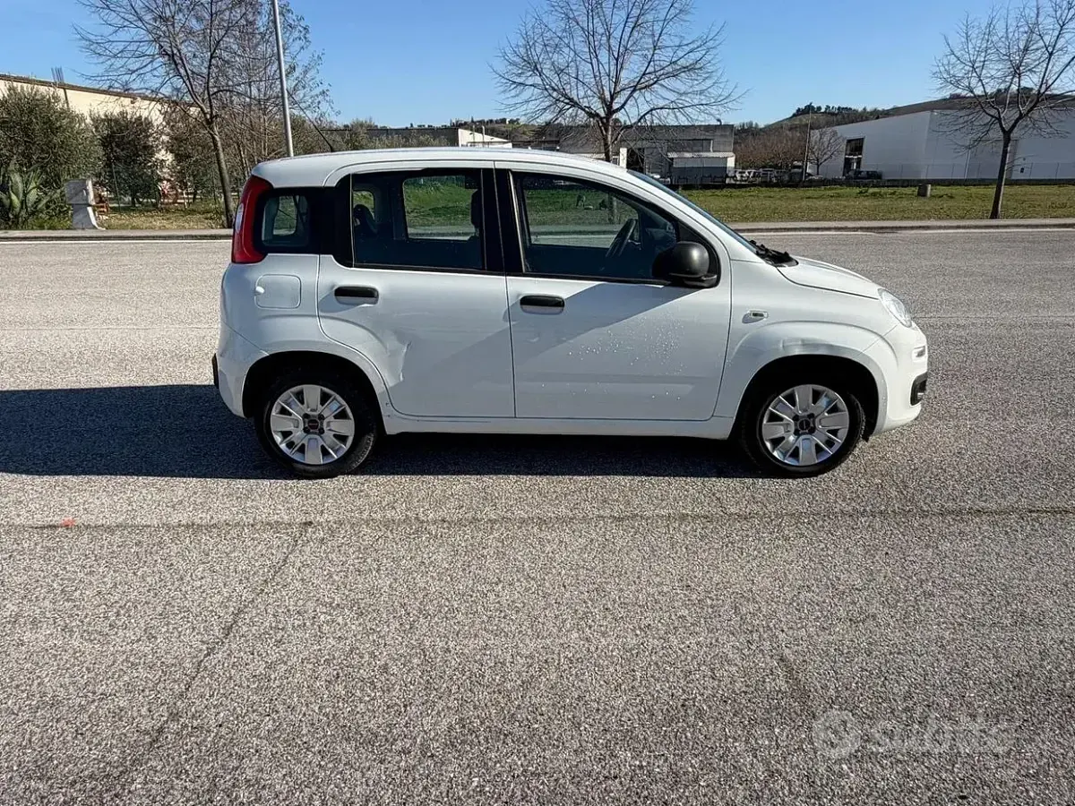 Usata Fiat Panda Easy 80 CV (58 kW) 2016 Bianco Utilitaria