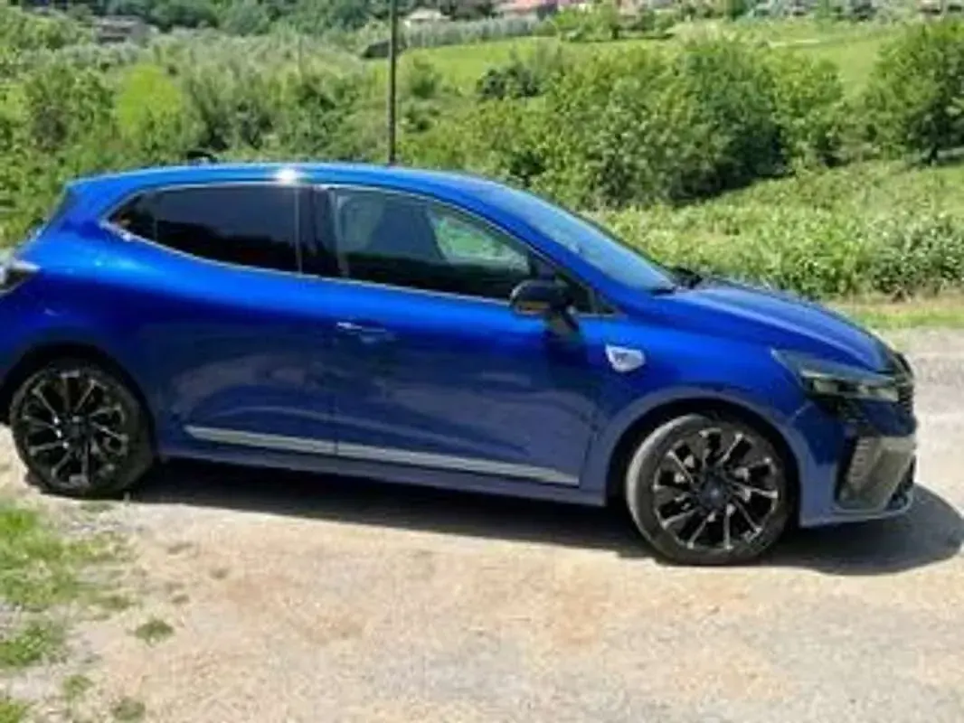 Usata Renault Clio V Esprit Alpine 91 CV (66 kW) 2023 Blu/azzurro Berlina