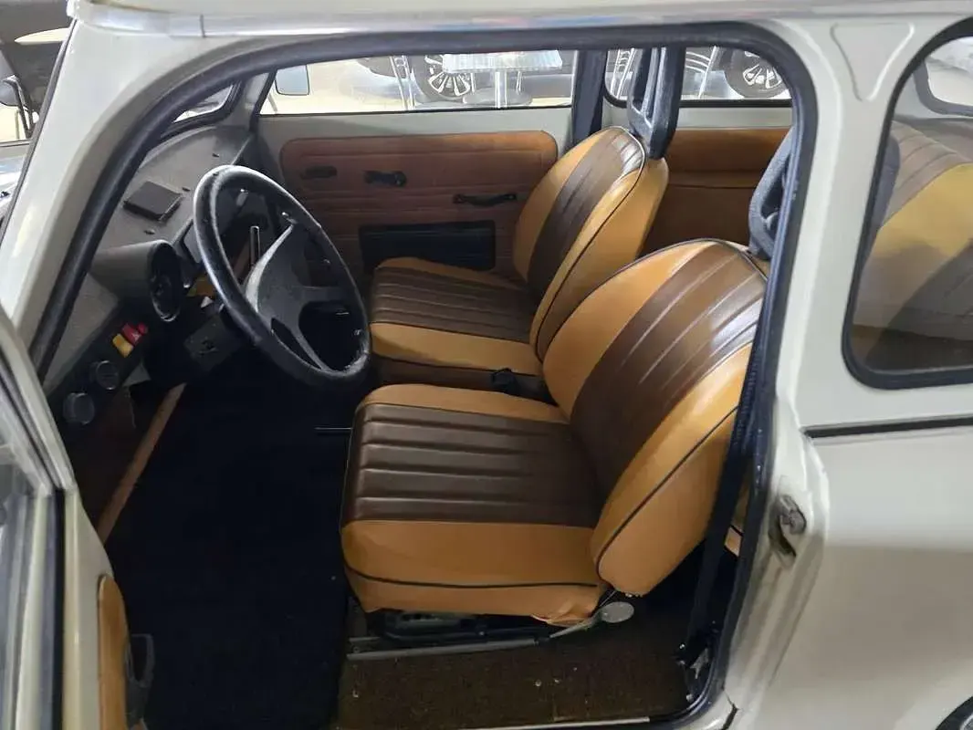 Usata Trabant 601 26 CV (19 kW) 1989 Bianco Berlina