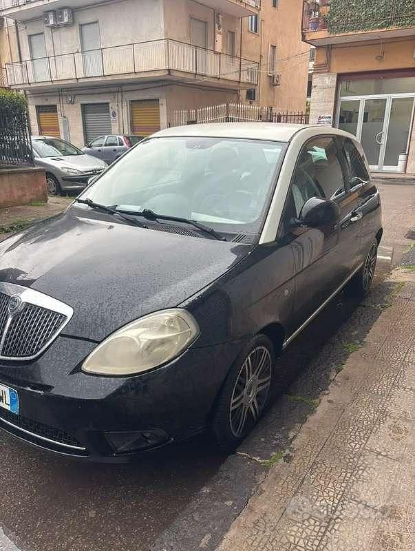 Usata Lancia Ypsilon 60 CV (44 kW) 2010 Utilitaria