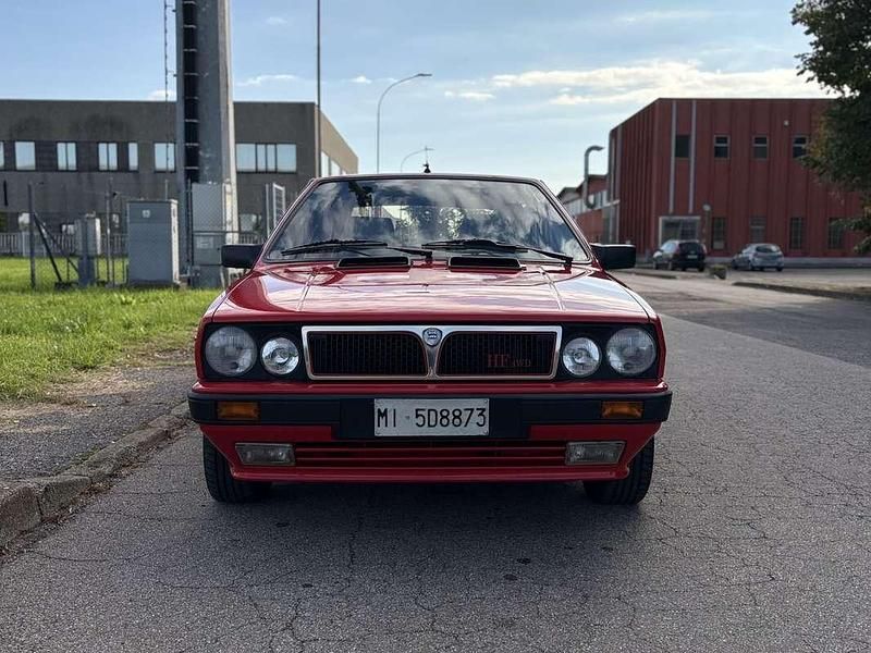 Usata Lancia Delta 166 CV (122 kW) 1986 Rosso Utilitaria