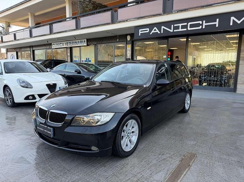 Nero Usata 2006 BMW 320 Station wagon | 3500 € (Buon prezzo) - Immagine 1/4