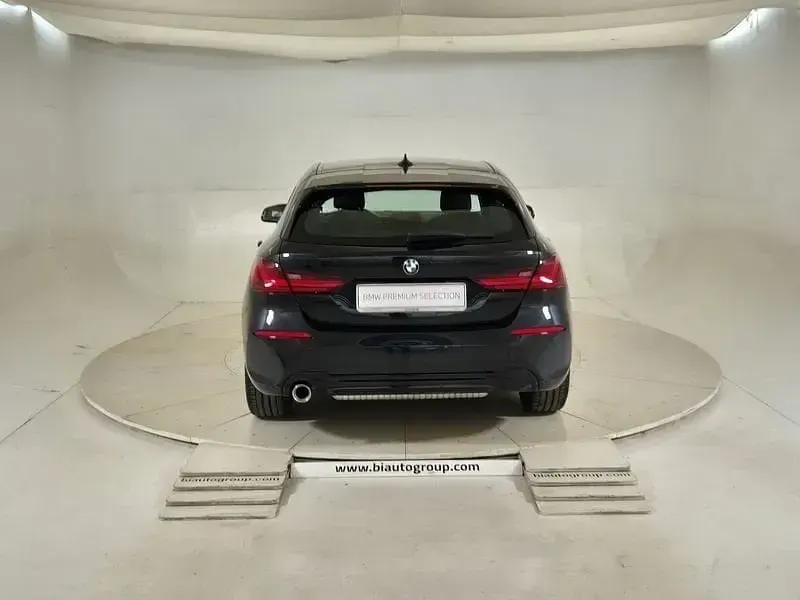 Usata BMW 118 Sport Line 140 CV (102 kW) 2020 Nero Utilitaria