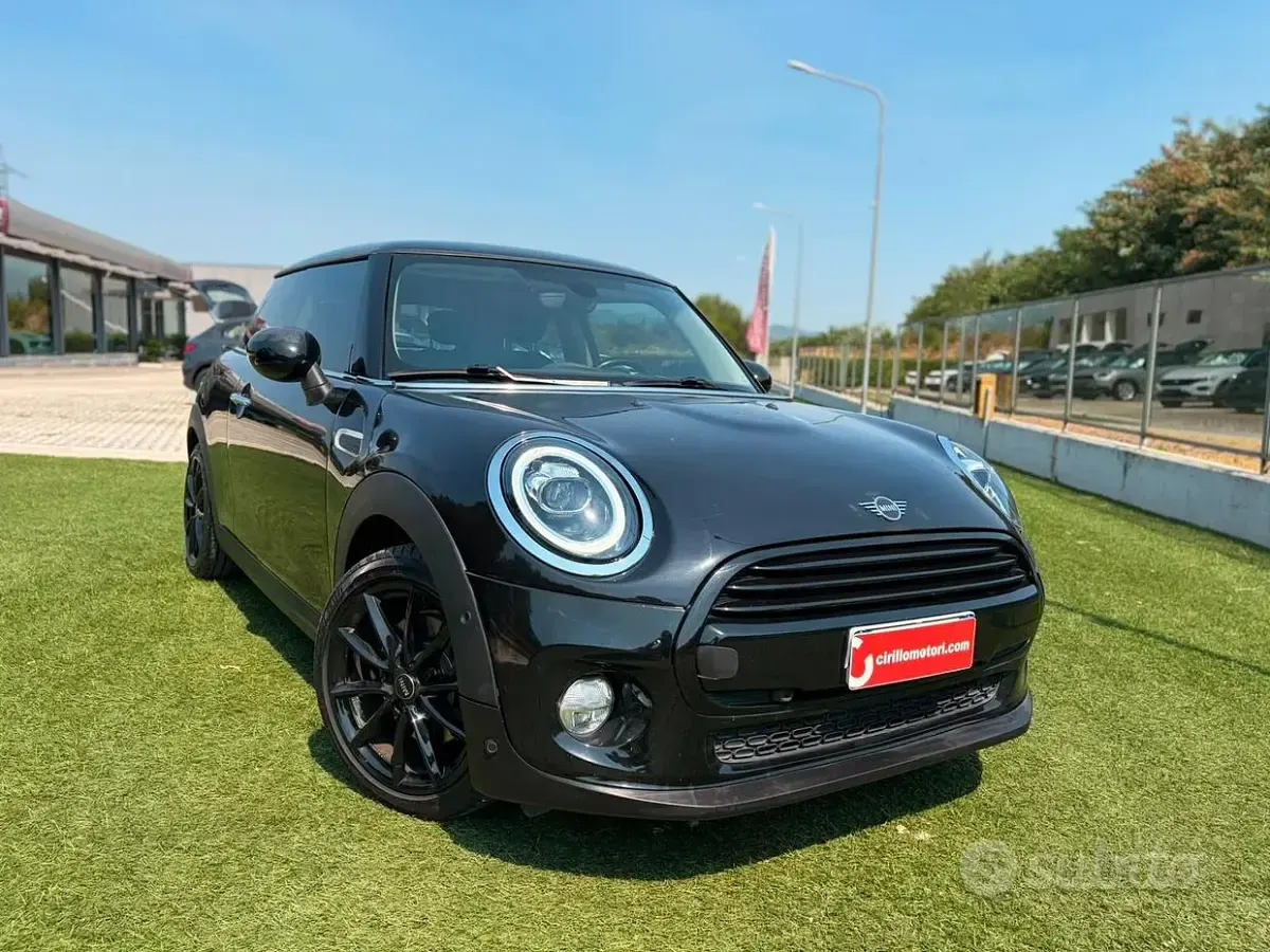 Usata Mini Cooper Hype 75 CV (55 kW) 2019 Nero Utilitaria