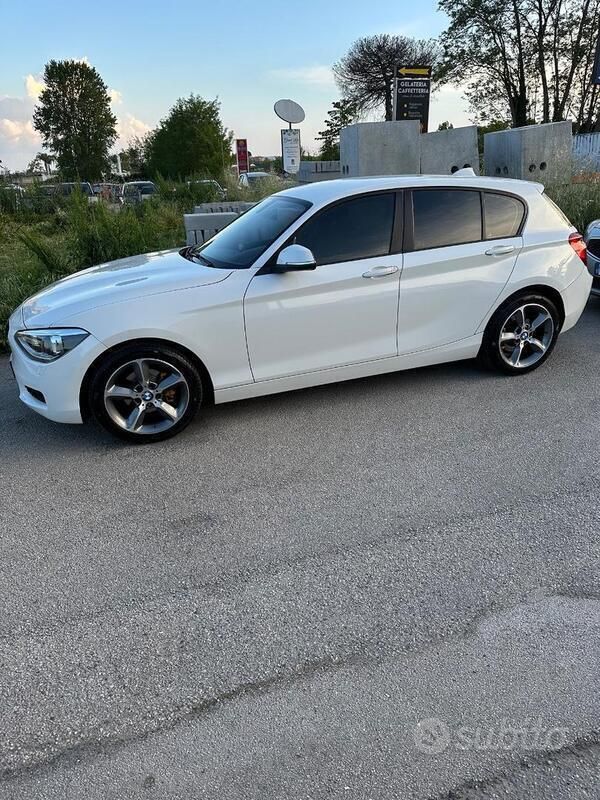 Usata BMW 116 Advantage 2015 Bianco Utilitaria